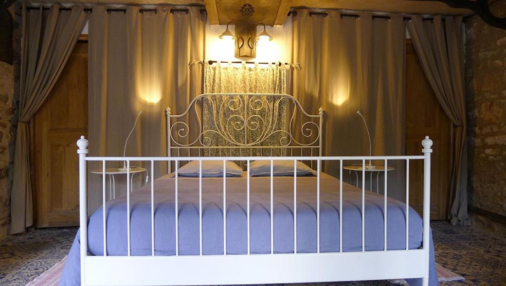 Le Manoir Villa Tarare Room photo